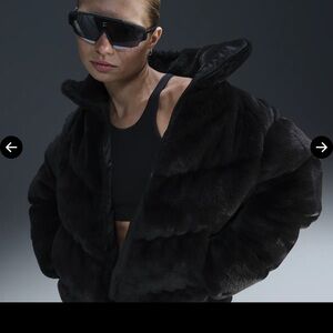 Nike Black therma fit faux fur Women's Jacket